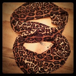 Vintage Leopard Print Infinity Scarf